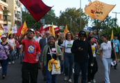 Ruas, Luciana e Fernanda na marcha (Débora Birck)